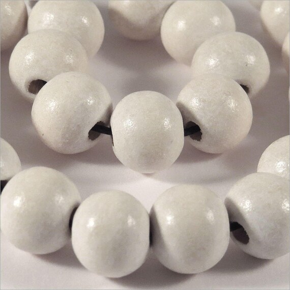 Lot de 20 Perles Rondes en Bois 14mm Blanc Perçage 4mm