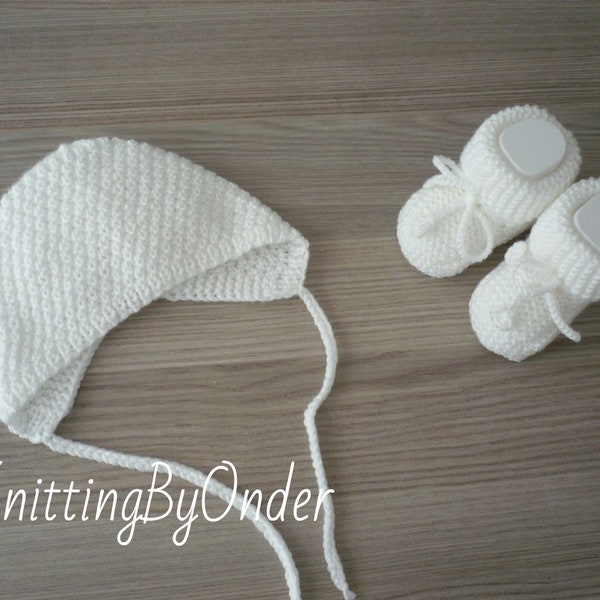 Hand knitted bonnet with booties, White newborn bonnet, Neutral baby bonnet, Knit baby hat and boots, Baby shower gift