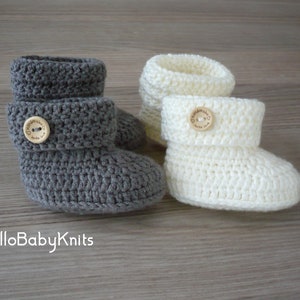 Crochet baby booties, Beige baby booties, Newborn baby booties, Unisex baby shoes, New baby gift, Baby shower gift