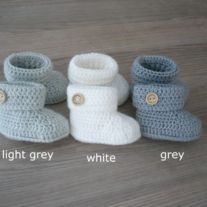 Crochet baby booties, Baby crib shoes, Newborn baby booties, Unisex baby shoes, New baby gift Light grey