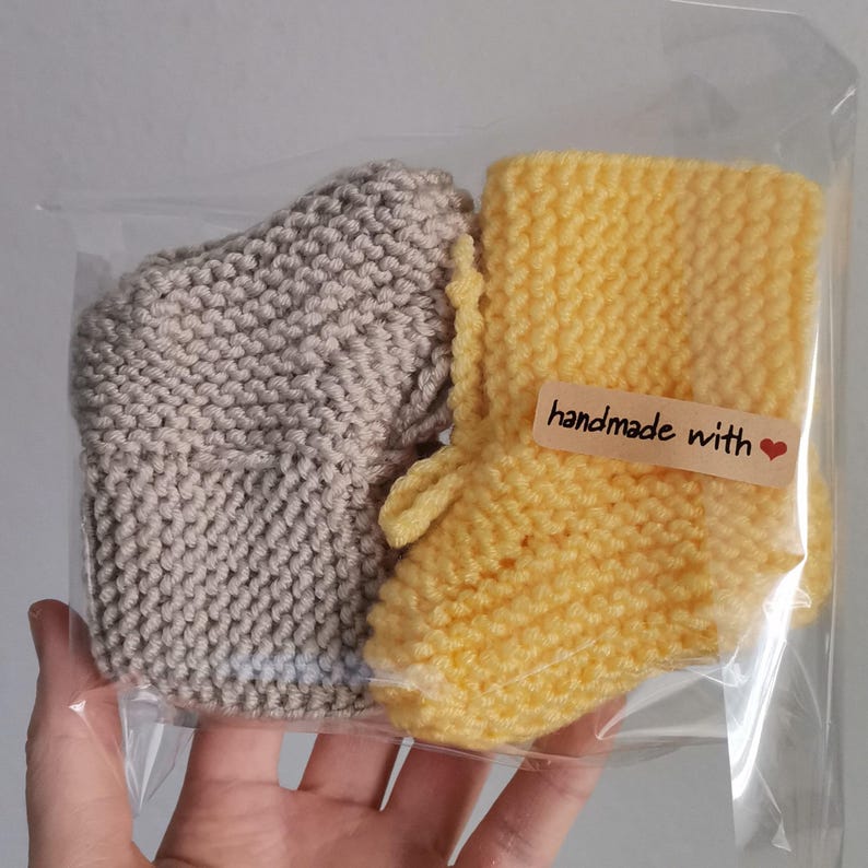 Patucos para recién nacido, Pantuflas de punto, Patucos de bebé de punto, Zapatos para recién nacido, Regalo para recién nacido imagen 13