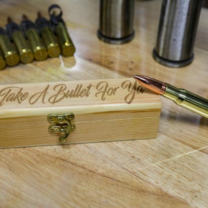 Regalos para hombre varonil para esposo / Estuche para bolígrafo con forma de bala / Grabado láser personalizado / Regalo personalizado con nombre único hecho a mano