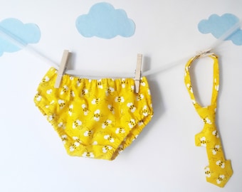 cake smash outfit boy, bumble bee birthday, first birthday boy, baby tie, diaper cover tie set, 1st birthday boy outfit, baby necktie, bee
