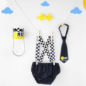 One Happy dude cake smash outfit, One happy dude 1st birthday Outfit Boy, one happy dude birthday crown, one happy dude tie, one happy dude