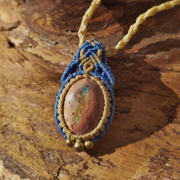 Collier Pendentif Opale Blanche En Forme De Goutte - Fait Main Aux États-Unis - Ajustable