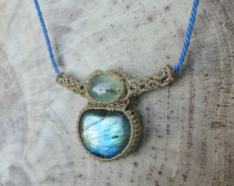 collar macramé con labradorita y prehnita, micro macramé con piedras naturales, collar de plastrón tribal boho