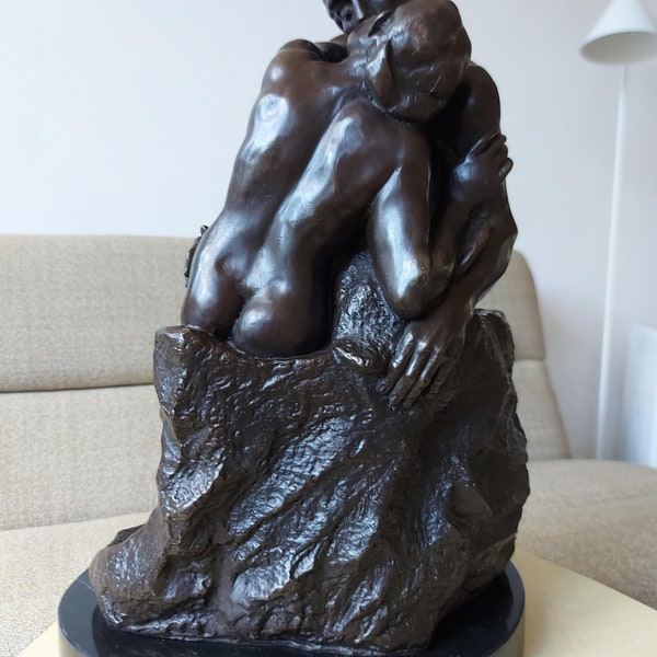 Grande sculpture lourde en bronze d'après Auguste Rodin Le Baiser Le Baiser signée fait main vintage