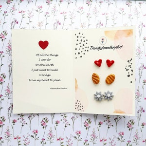 Boucles d’oreilles stud mignon, Daisy & Heart formes petites boucles d’oreilles, cadeau d’amour personnalisé pour elle, ensemble cadeau de bijoux romantiques pour petite amie, femme