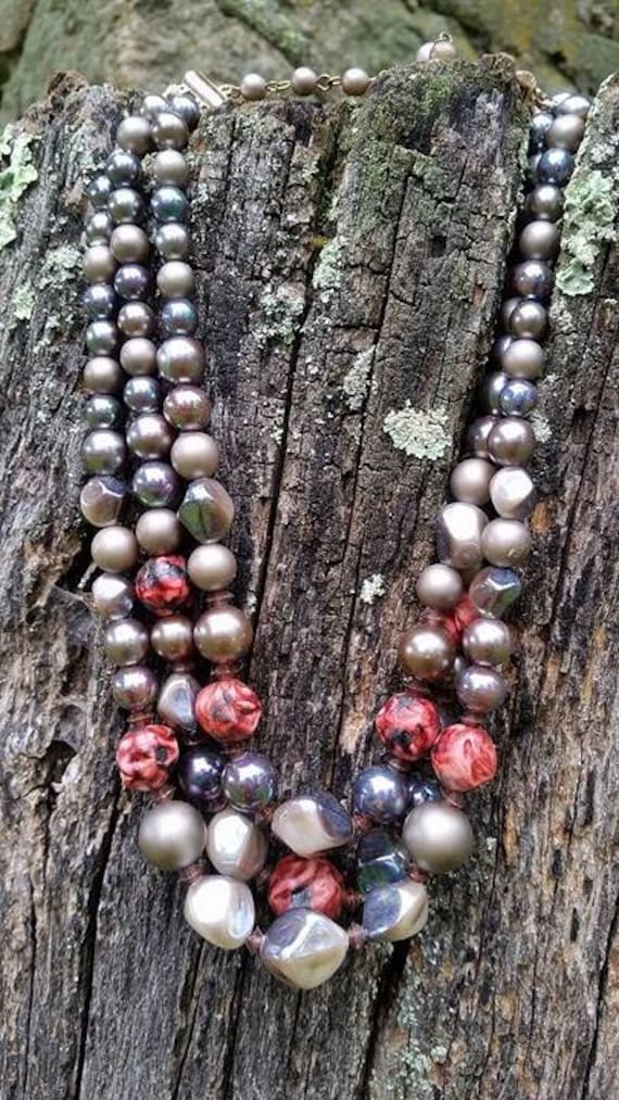 Fabulous vintage beaded necklace