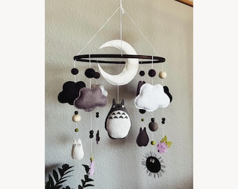Decoración móvil para guardería de bebé inspirada en anime