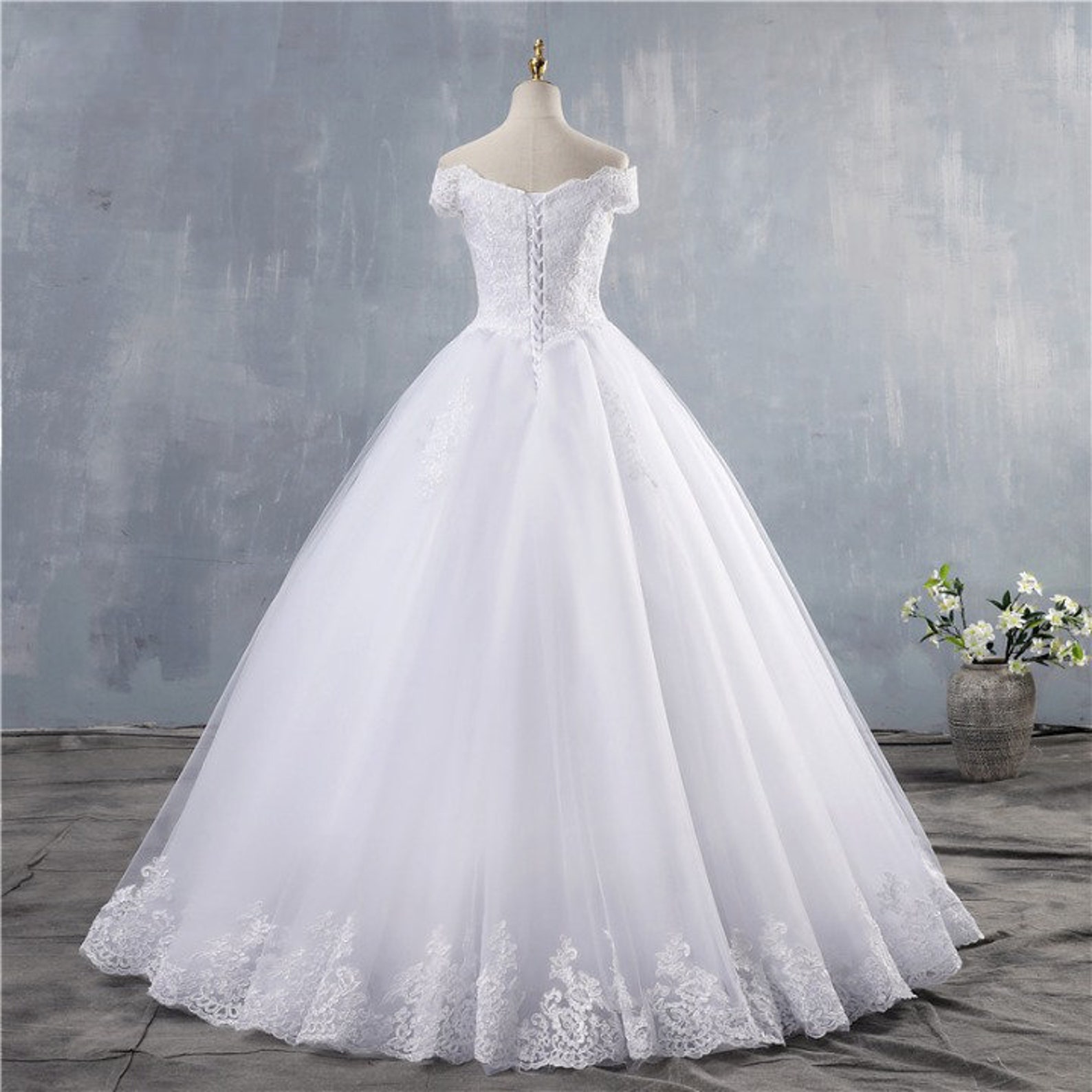 White Ivory Elegant off Shoulder Wedding Dresses for Brides - Etsy