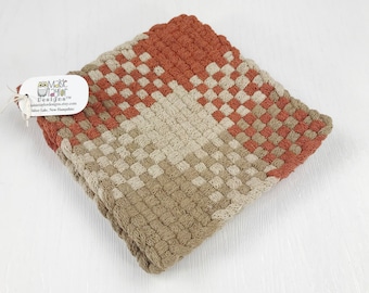 Potholder Set of 2, Woven Trivet, Farmhouse Kitchenware, Bridal Shower Kitchen Gift, Housewarming Gifts, New Apartment Gifts for Couples