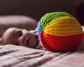 Hand-Knit Baby Rattle Toy Ball, Baby Shower Gift, Baby Toys, Nursery Decor, Play Ball, Rainbow Baby Shower