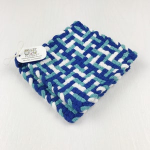 Coastal Pot Holders Set of 2, Hot Pads for the Kitchen, Woven Trivet for Hot Dishes, Beach House Gift, Ocean Kitchen Decor, New Apaartment