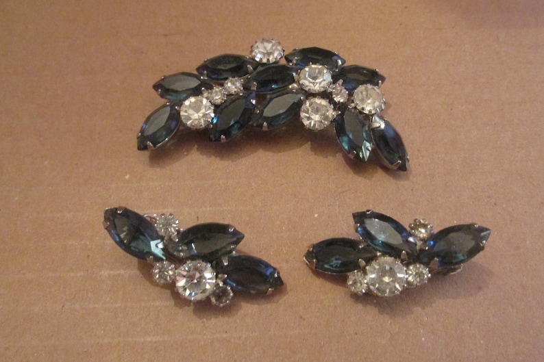 Gorgeous D/&E Juliana Blue and White Rhinestone Brooch with Matching Earrings