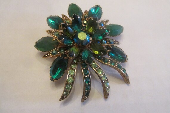 Stunning Selini Vintage Gold Tone and Green Rhinestone Stunning Selini Vintage Gold Tone and Green Rhinestone