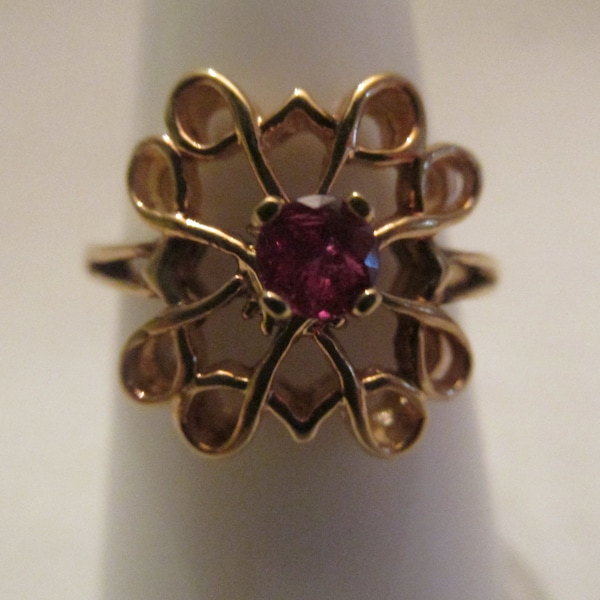 Vintage Sterling Silver Vermeil Ruby Avon Representative Award Ring (Size 7.75)