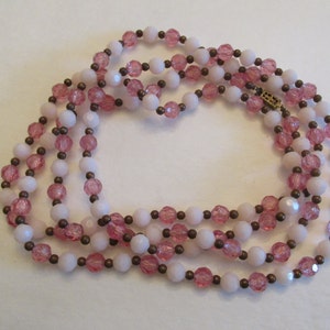 Vintage 1930&#39;s White & Pink Lucite Bead Flapper Necklace