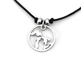 Gargantilla/colgante de cuello con contorno circular de los Grandes Lagos