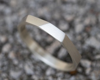 Mens zilveren ring 925, 2,5 mm zilveren ring, mat zilveren ring, gefacetteerde ring, heren gehamerde ring, trouwring voor mannen, zilveren band ring mannen