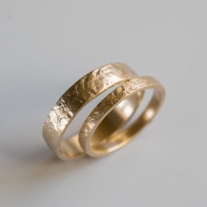 Solid Gold Wedding Rings, Gold Wedding Rings Set, 14K Rings, 8K Rings, Rustic Wedding Band, Hammered Wedding Rings, Textured Gold Rings, 585