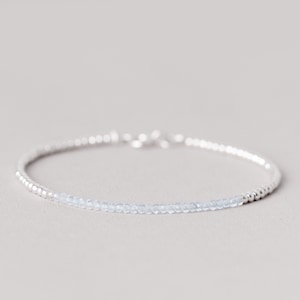 Echtes Aquamarin Armband, Sterling Silber Armband, März Birthstone Schmuck, Perlenarmbänder für Frauen, zierliches zartes Armband, einfach