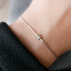 Trio Bracelet, Dainty Silver Bracelet, 3 Ball Bracelet, Minimalist Chain Bracelet, Tiny Bead Bracelet, Friendship Jewelry, Three Generation