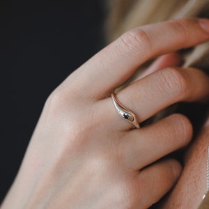 Gal Ring, Sterling Silver Ring, Wave Silver Ring, Wavy Ring, Organic Shape Ring, Minimalist Ring Women, Delicate Ring, Dainty Ring, Unique