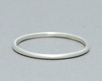 Ultra dunne zilveren ring, magere stapelband, ronde 1,2 mm ring, zilveren stapelring, dunne zilveren ring, gewone dunne band, matte ring