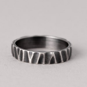 Herrenring Schwarz Silber, Schwarzer Silberring, Einzigartiger Herrenring, Bandring Männer Schwarz, Herrenschmuck Silber, 6mm Herrenring, Gebürsteter Ring Männer,