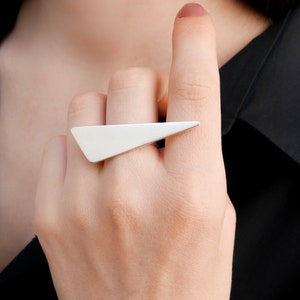 Sterling Silver Triangle Ring, Large Triangle Ring, Chunky Silver Ring, Big Statement Ring, Big Silver Ring, Geometric Ring Woman, Triangle