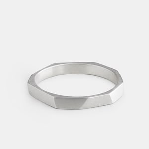 Edge Ring In Silver, Mens Silver Ring 925, 2.5 mm Silver Ring, Matte Silver Ring, Faceted Ring, Mens Hammered Band, Wedding Ring For Men