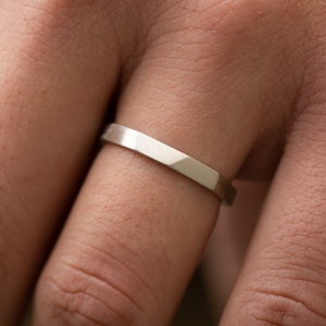 Facettierter Herrenring, Sterling Silber Ring Matt, Gehämmerter Ring Männer, Unisex Ehering, Schlichter Ring Männer, Einzigartige Ring Bräutigam, Rustikale Strukturiert Bild 1