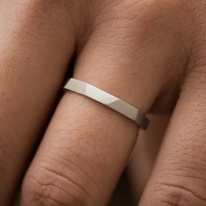 Edge Ring In Silver, Faceted Sterling Silver Ring, Hammered Ring Men, Matte Wedding Band, Simple Ring, Unique Ring Groom, Rustic Textured