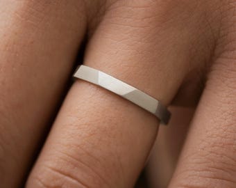 Edge Ring In Silver, Faceted Sterling Silver Ring, Hammered Ring Men, Matte Wedding Band, Simple Ring, Unique Ring Groom, Rustic Textured