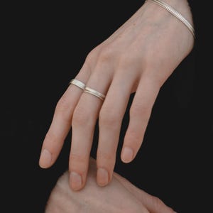 Zilveren bandringset, stapelringen zilver, platte bandring, stapelbare ringset, dikke stapelring, mix en match zilveren ringen, stapelring afbeelding 7