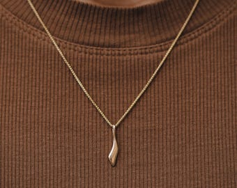 Sena Necklace In Gold, 14K Solid Gold Necklace, Gold Necklace Small Pendant, 14K Gold Necklaces For Women, Minimalist Gold Necklace, 585