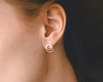 Geometrische zilveren studs, minimalistische zilveren oorbellen, ronde stud oorbellen, kleine zilveren oorbellen, cirkel stud oorbellen, open cirkel stud