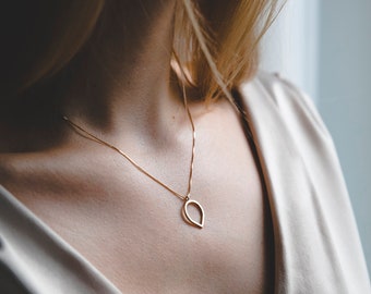 14K Solid Gold Necklace, Minimalist Gold Drop Necklace, Delicate Solid Gold Pendant, Small Teardrop Necklace, Geometric Drop Necklace, 585