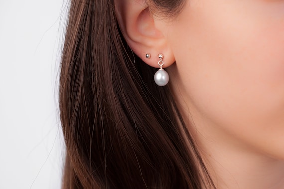 Delightful light grey 9.5mm pearl earring studs – Freshwater Creations