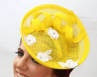 Yellow Fascinator Hat.Vintage floral lace.Wedding Hat.