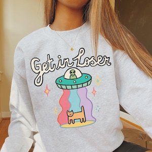 Alien Love UFO Sweatshirt, Retro UFO Jumper, Harajuku Groovy Space Sweater, Positive Quote Crewneck, Trendy Planets School Sweatshirt UNISEX