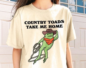 Cowboy Frog Tshirt, Funny Western Froggy Shirt, Cottagecore Froggy Tee, Oversized UNISEX T-shirt, Toad Shirt, Frog Lover shirt, Retro Tee