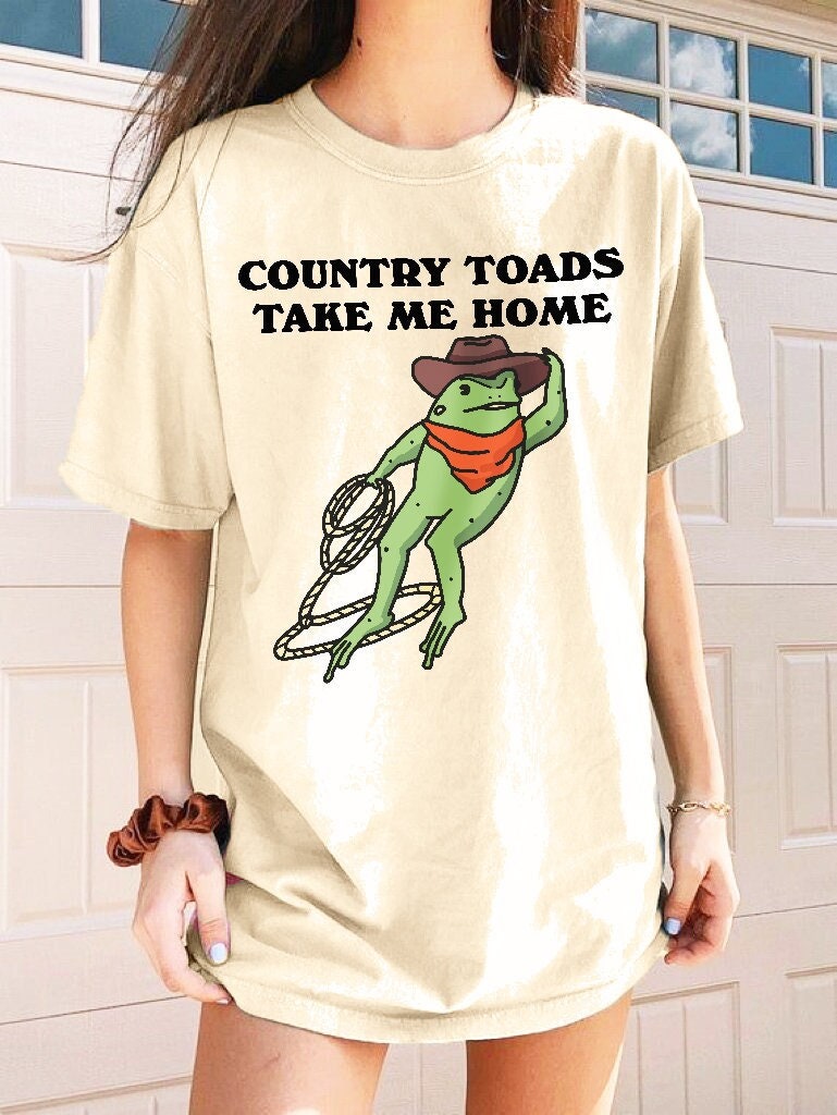 Cowboy Frog Tshirt, Funny Western Froggy Shirt, Cottagecore Froggy Tee, Oversized UNISEX T-shirt, Toad Shirt, Frog Lover shirt, Retro Tee