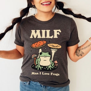 Retro Frog Tshirt, Dark Colors Funny MILF Froggy Shirt, Cottagecore Froggy Tee, Oversized UNISEX T-shirt, Toad Shirt, Frog Lover shirt