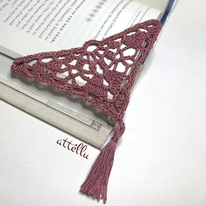 Crochet Corner Bookmark: Victorian Lace Page Marker with Tassel
