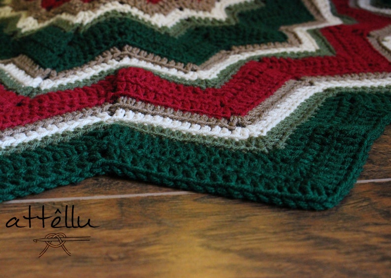 Crochet Christmas Tree Skirt Ripple Style in Gorgeous Vintage Colors 2 sizes Holiday Home Decoration Tree Ornaments, Christmas Great Present image 3