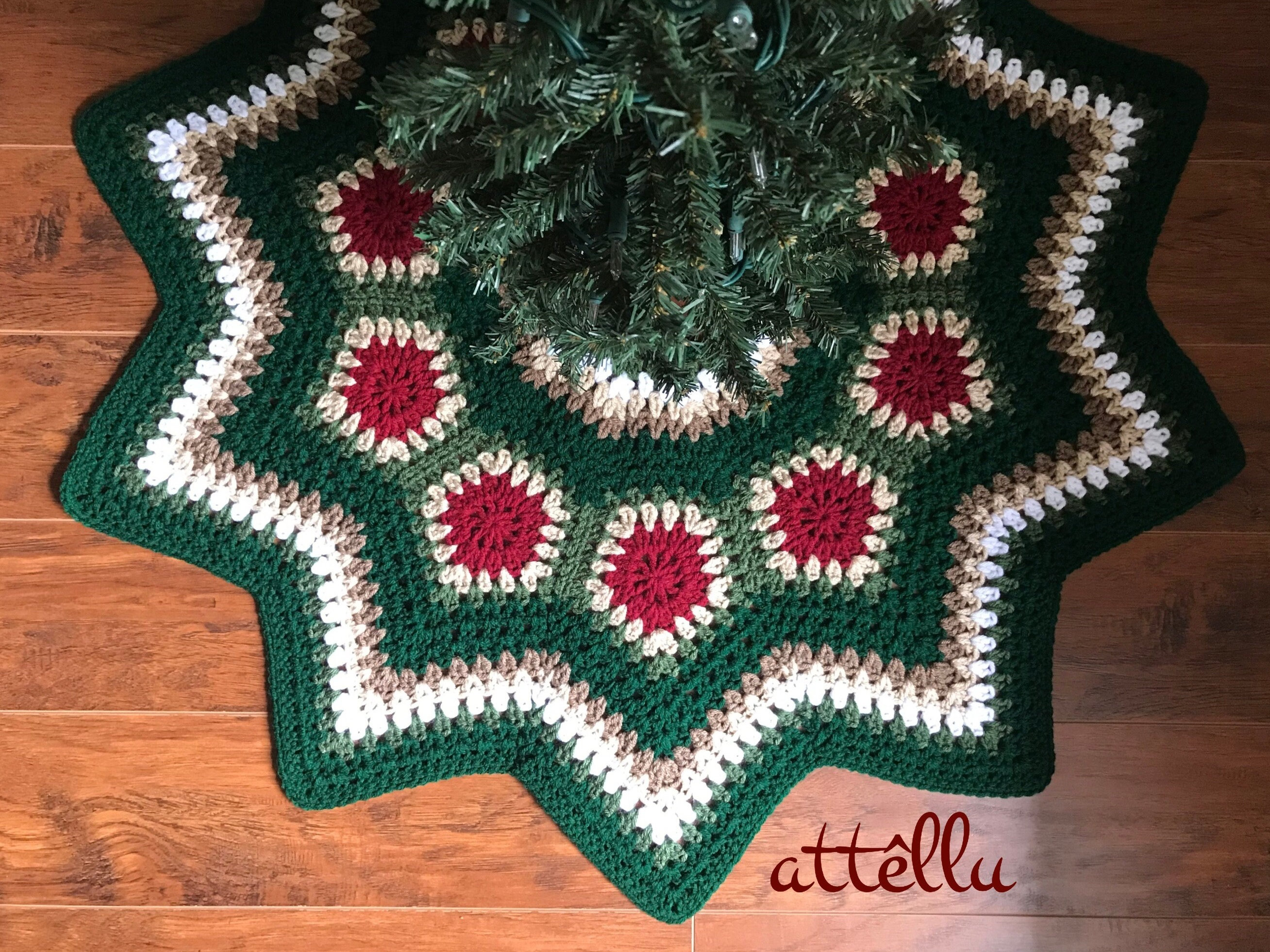 Crochet Granny Square Christmas Tree Skirt, Handmade Small 34in diameter tree decor, Vintage Holiday Decor