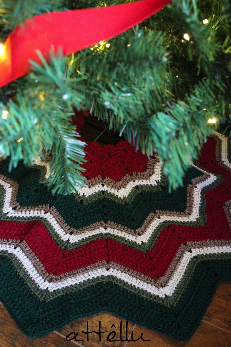 Falda de árbol de Navidad de ganchillo estilo ondulado en magníficos colores vintage 2 tamaños Adornos de árbol de decoración de casa de vacaciones, gran regalo de Navidad imagen 2