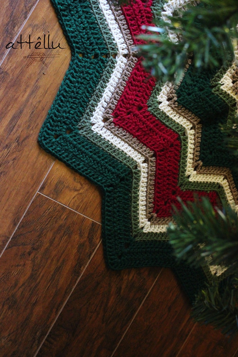 Falda de árbol de Navidad de ganchillo estilo ondulado en magníficos colores vintage 2 tamaños Adornos de árbol de decoración de casa de vacaciones, gran regalo de Navidad Medium Size 40 in.